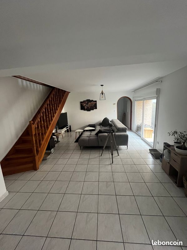 Maison 6 pièces 116 m² · à Yssingeaux · 116 m² · 700 €/mois