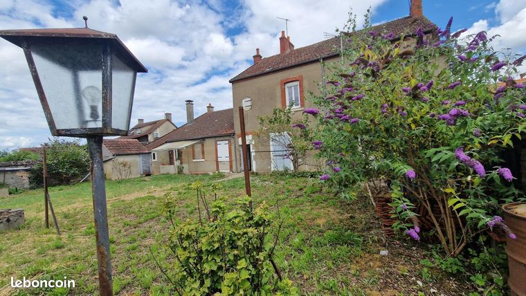 Immeuble 218 m² SANCOINS