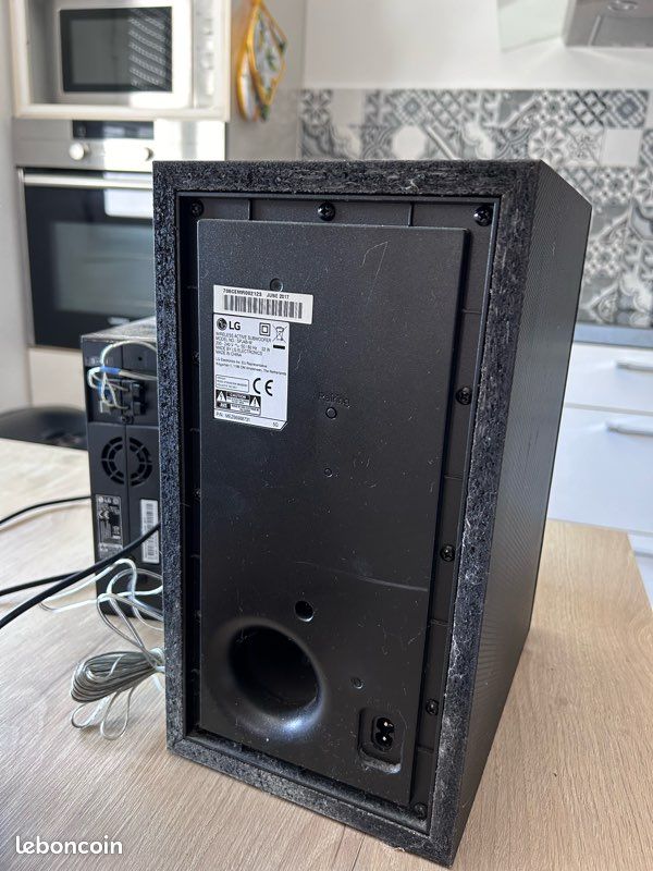 Titre : Caisson de basses LG sans fil SPJ4B-W + enceintes (image 4)