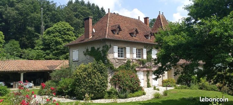Propriété 8 pièces 226 m²