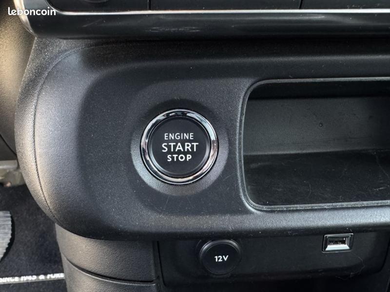 Citroen C3 1.2 PureTech 110 ELLE / GARANTIE 12 MOIS (image 22)