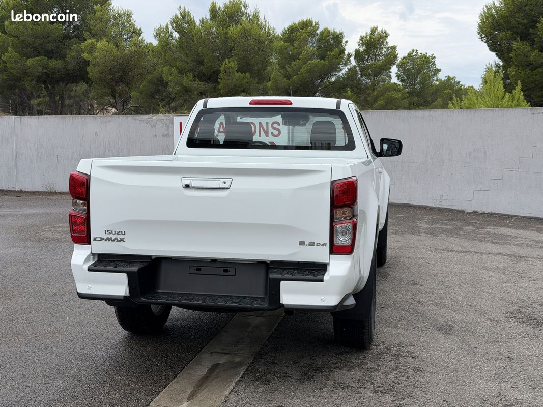 Isuzu D-Max Space Cab (Space 2+2) Evolution 2.2 Ddi BVA — Neuf 2026 - Pas de malus (image 9)