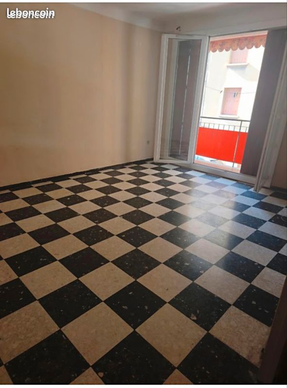 Appartement 3 pièces 57 m² · à Marseille · 57 m² · 85 000 €