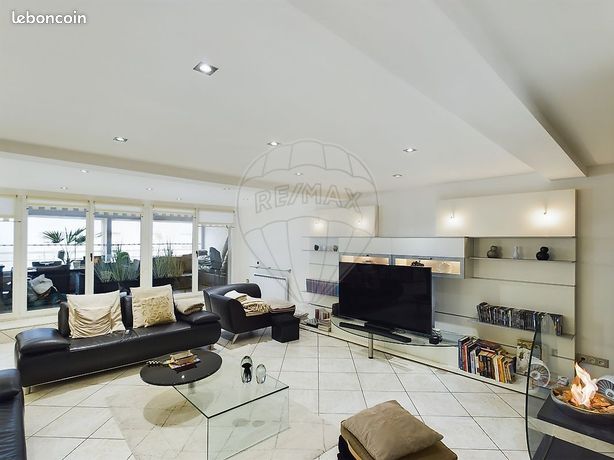Appartement 3 pièces 152 m²