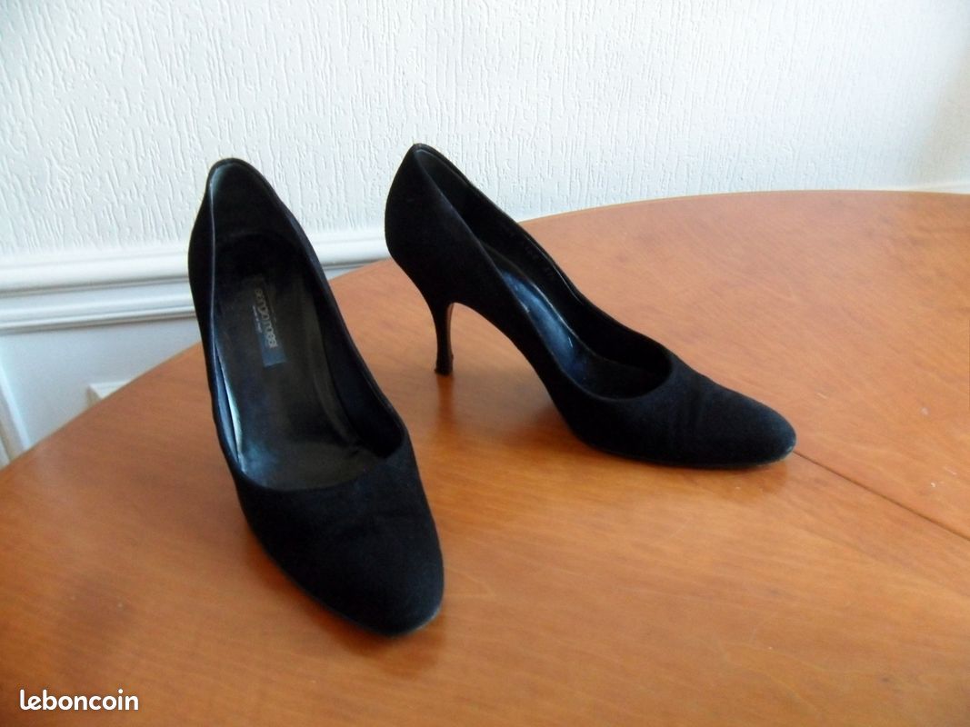 Escarpins Sergio Rossi Vert Taille 38.5 - Talon Moyen, Cuir, Occasion Très Bon état