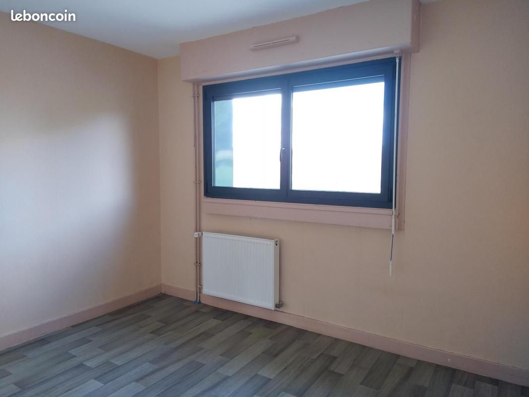 Appartement 3 pièces 52 m² - Uzerche 19140 (image principale 3)