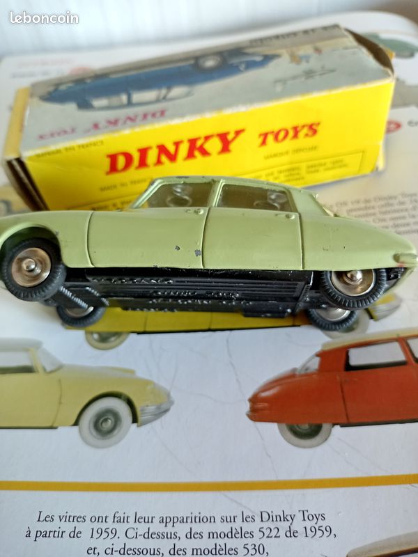 Dinky Toys France 24Cp / 522 Citroen Ds 19 Jaune Pale Avec