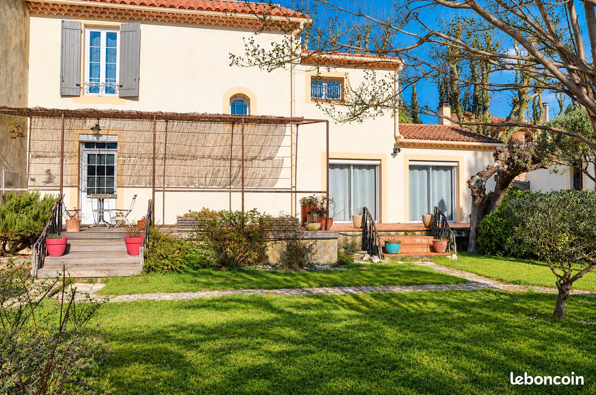 Maison 5 pièces 160 m² · à Malemort-du-Comtat · 160 m² · 419 000 €