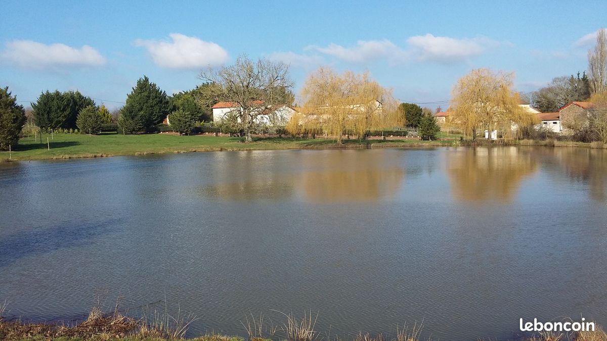 Gîte De Pêche Avec étang Privé Drôme