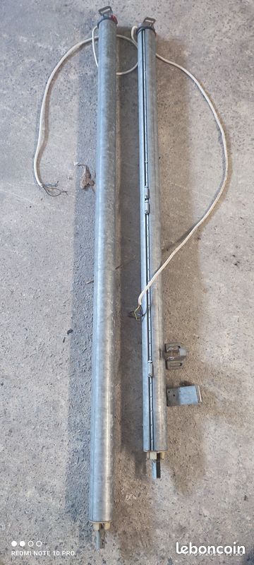 Moteur avec axe volet roulant (image 1)