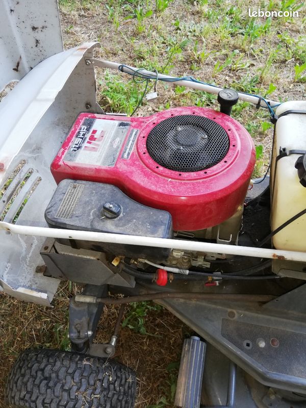 Tracteur tondeuse White L120 pour pièces (image 3)
