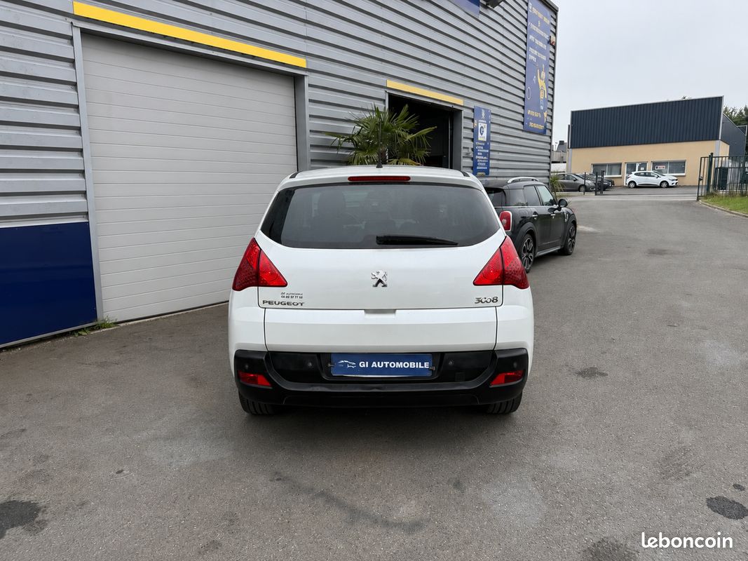 Peugeot 3008 1.6 e-HDI Active (image 4)