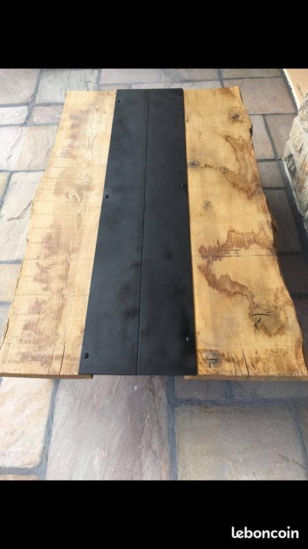 Table basse artisanal en bois (image 3)