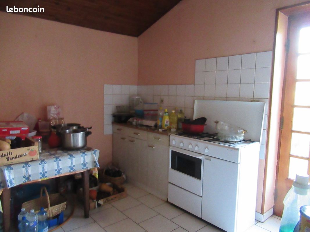 Maison 6 pièces 120 m² - Lezay 79120 (image principale 8)