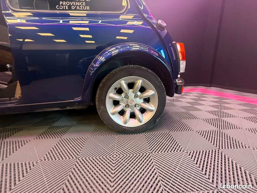 ROVER MINI 1.3i Sport For Ever -Origine France - Boitier injection - Airbags - Jantes anniversaire - Historique d'entretien (image 17)