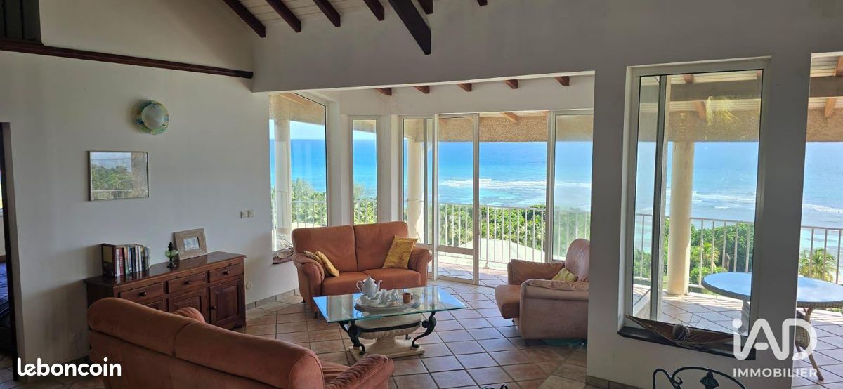 Maison 7 pièces 123 m² · à Saint-François · 123 m² · 795 000 €