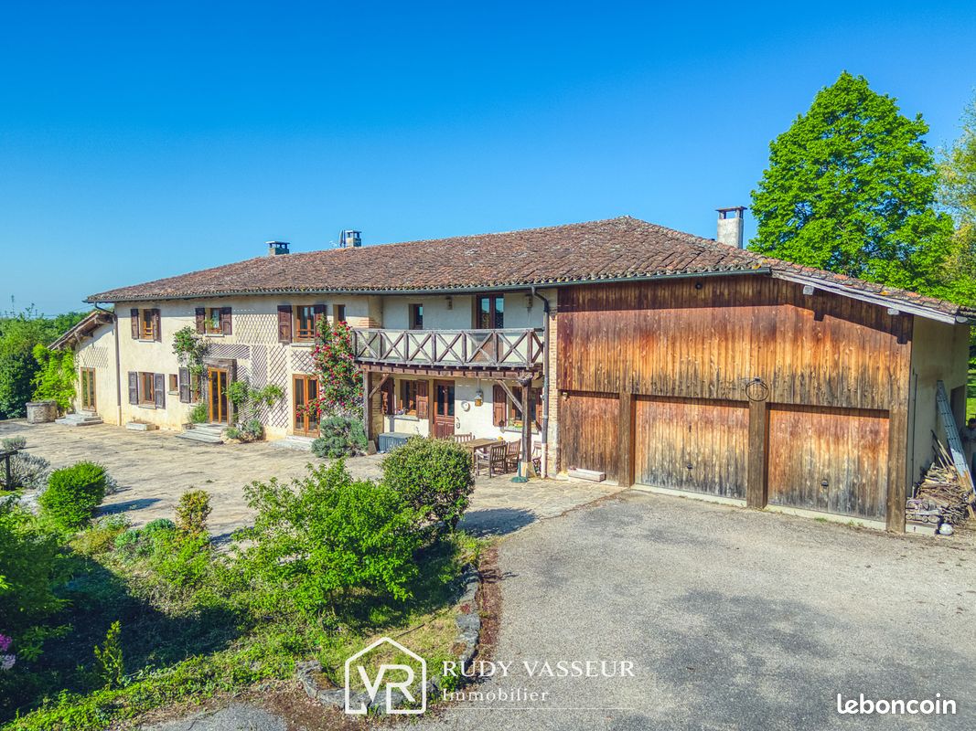 Propriété 12 pièces 465 m² (image 2)
