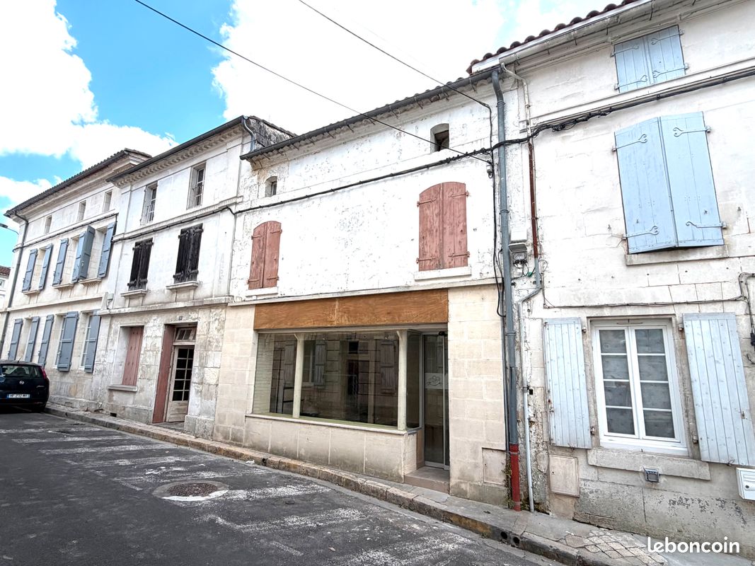Maison 2 pièces 100 m² · à Châteauneuf-sur-Charente · 100 m² · 26 500 €