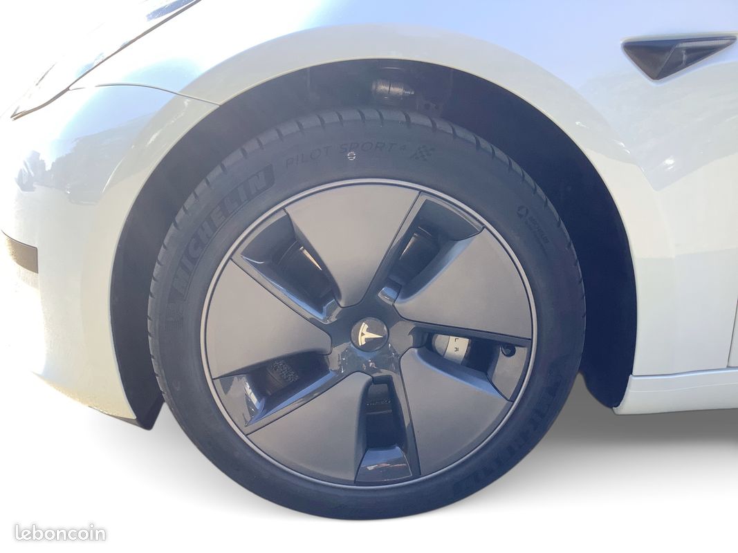 Tesla Model 3 2023 RWD - Véhicule d'occasion certifié (image 9)