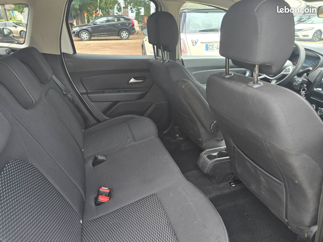 DACIA DUSTER 1.5 DCI 115CH 4x4 (image 9)