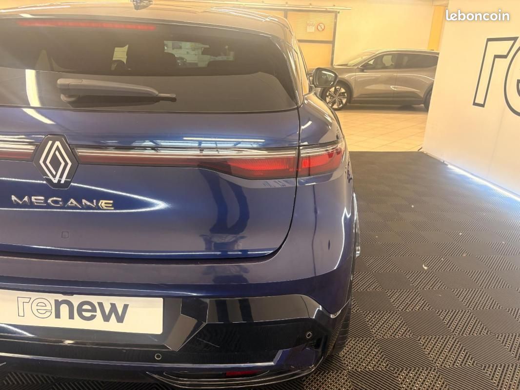 Renault Mégane E-TECH EV60 220 ch super charge Techno (image 8)