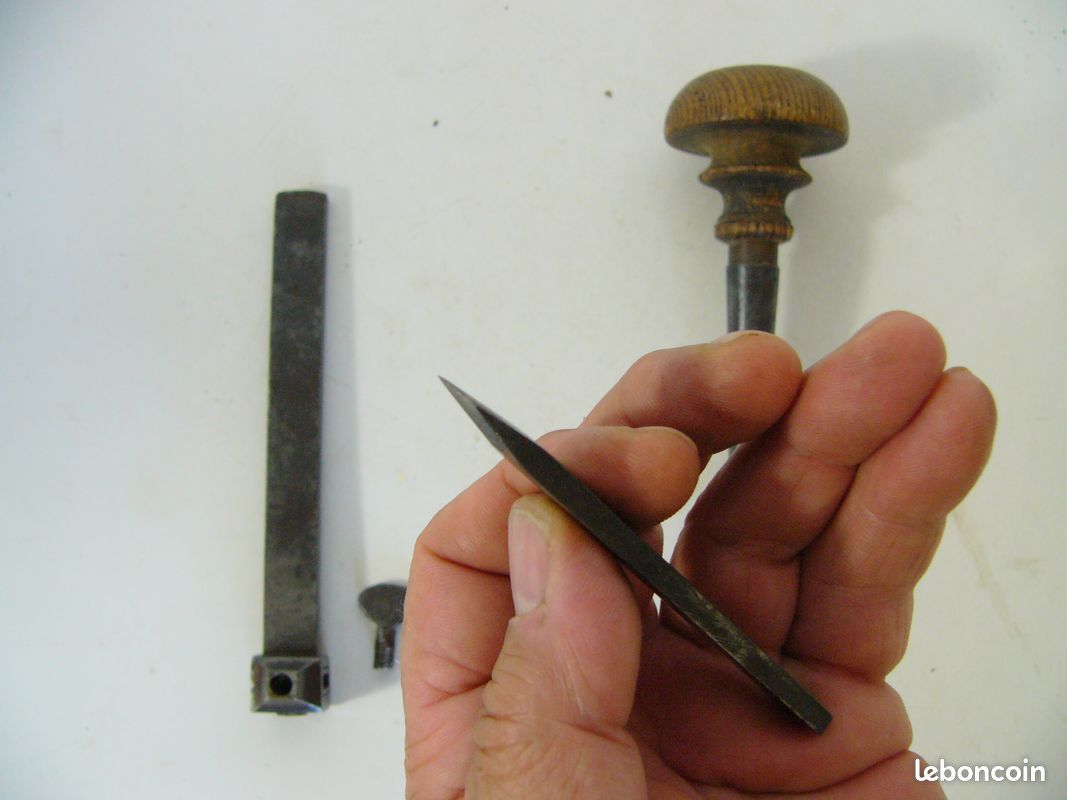 Compas Sellier Ancien outil compas coupe rondelle pour le cuir mécanicien bourrelier ...