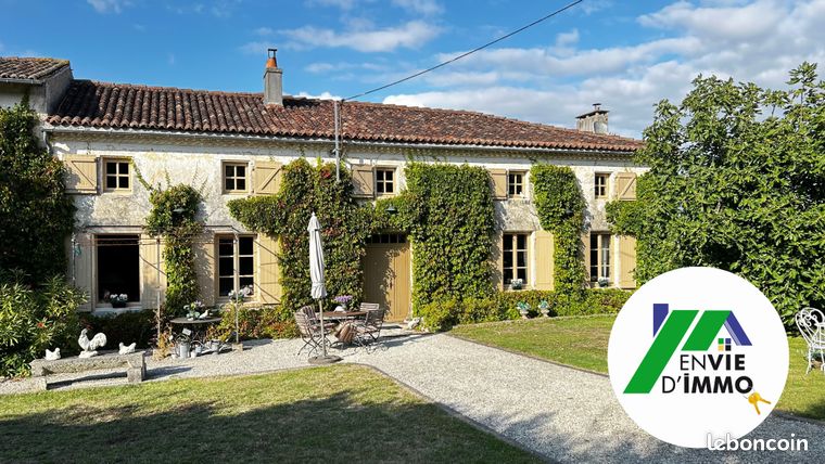 Propriété 5 pièces 215 m²