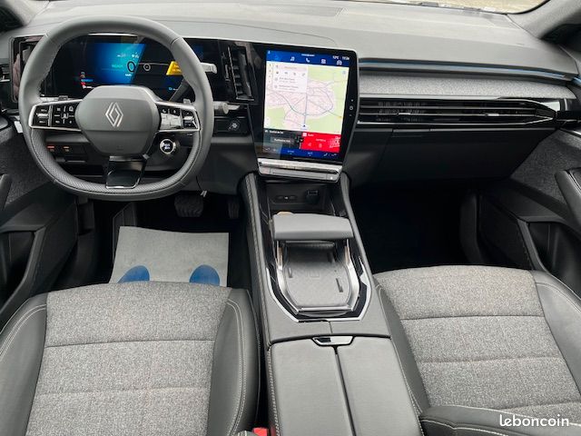 Renault espace vi e-tech full hybrid 200 gsr2 techno - 05/2025 - 22 700 km - 7 places (image 7)