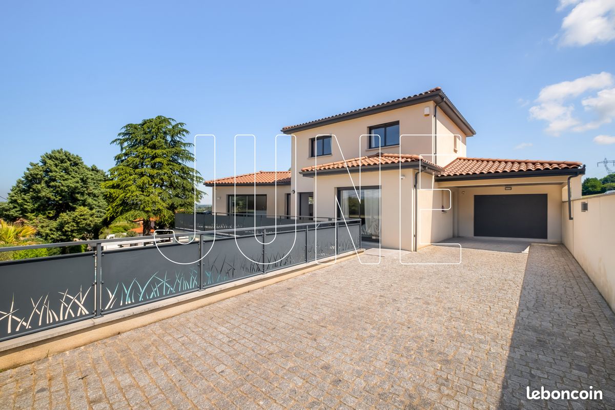 Maison 5 pièces 234 m² · à Simandres · 234 m² · 719 000 €