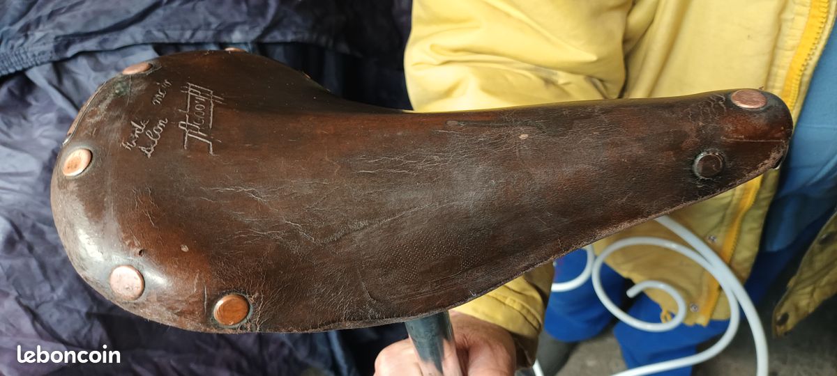 SELLE DE COURSE Unic Velo Ancien 1900 (75) EUR 30,50 - FR