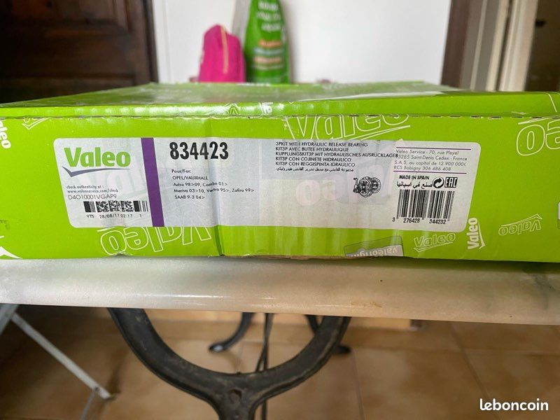 Kit D'embrayage Complet VALEO 834426 - Avec Cylindre Récepteur, Disque, Plateau - Qualité Première Monte