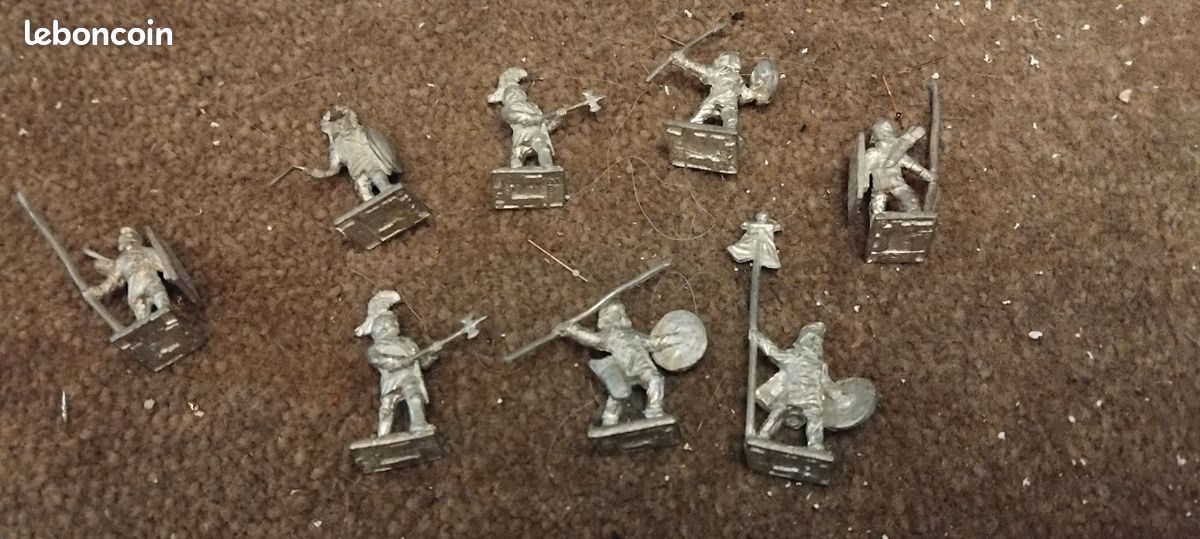 7 Figurines D'étain Peintes - Soldats Anciens - Collection - Sans Marque