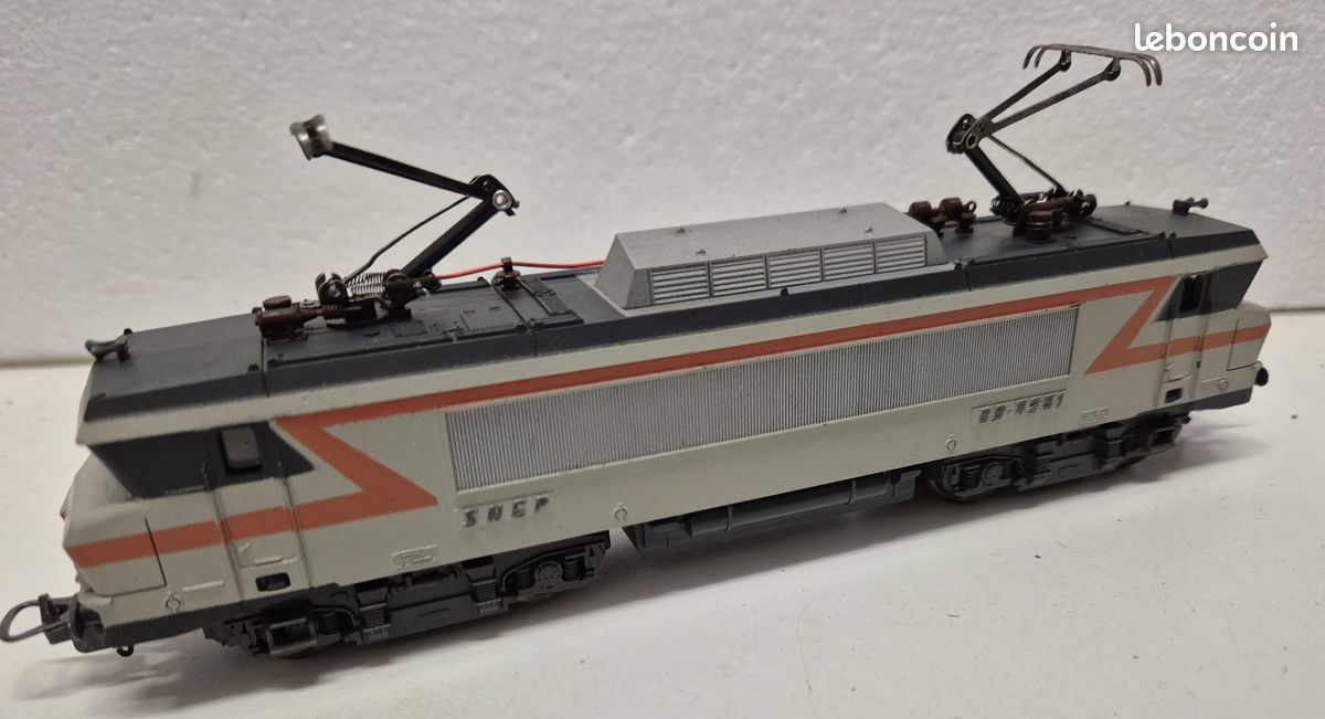 Train LIMA 9 locomotives SNCF ho (image 4)
