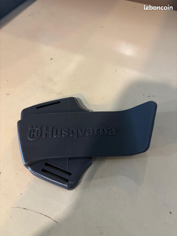 Boucle pour Harnais Husqvarna réf 537288401 Boyer Motoculture (image 1)