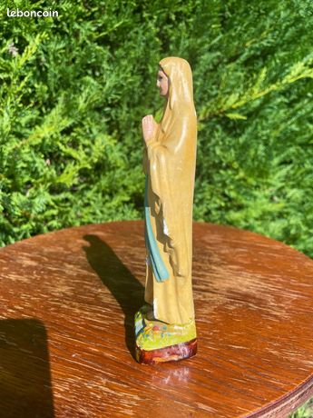 File:Église Saint-Chrysole de Comines - statue de Notre Dame de Lourdes en plâtr
