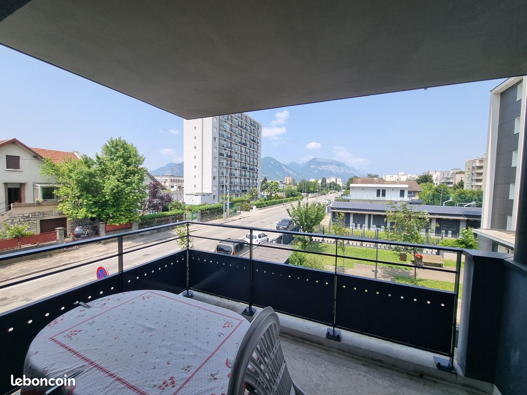 Appartement 2 pièces 45 m² · à Grenoble · 45 m² · 100 000 €