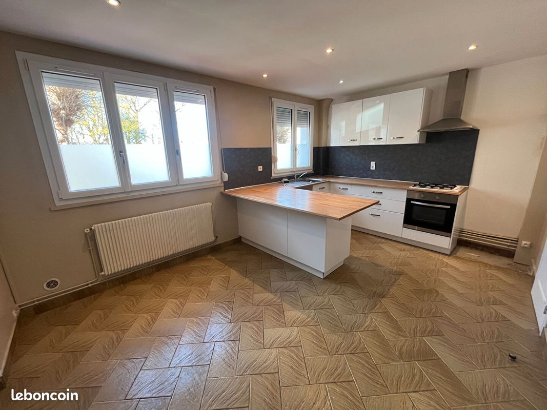 Appartement 2 pièces 52 m² · à Calais · 52 m² · 470 €