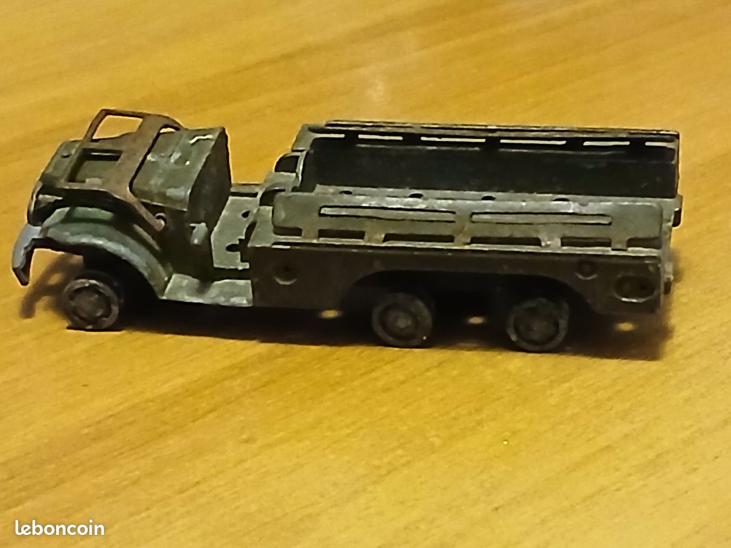 France Jouets Dodge Torpedo 6x6 1960 – Transport Troupes Kaki – 1/55 – Boîte