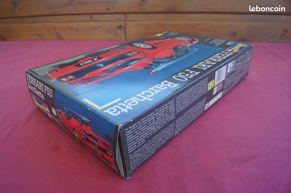 Maquette modèle réduit REVELL 1/24 FERRARI F50 Barchetta N°07376 