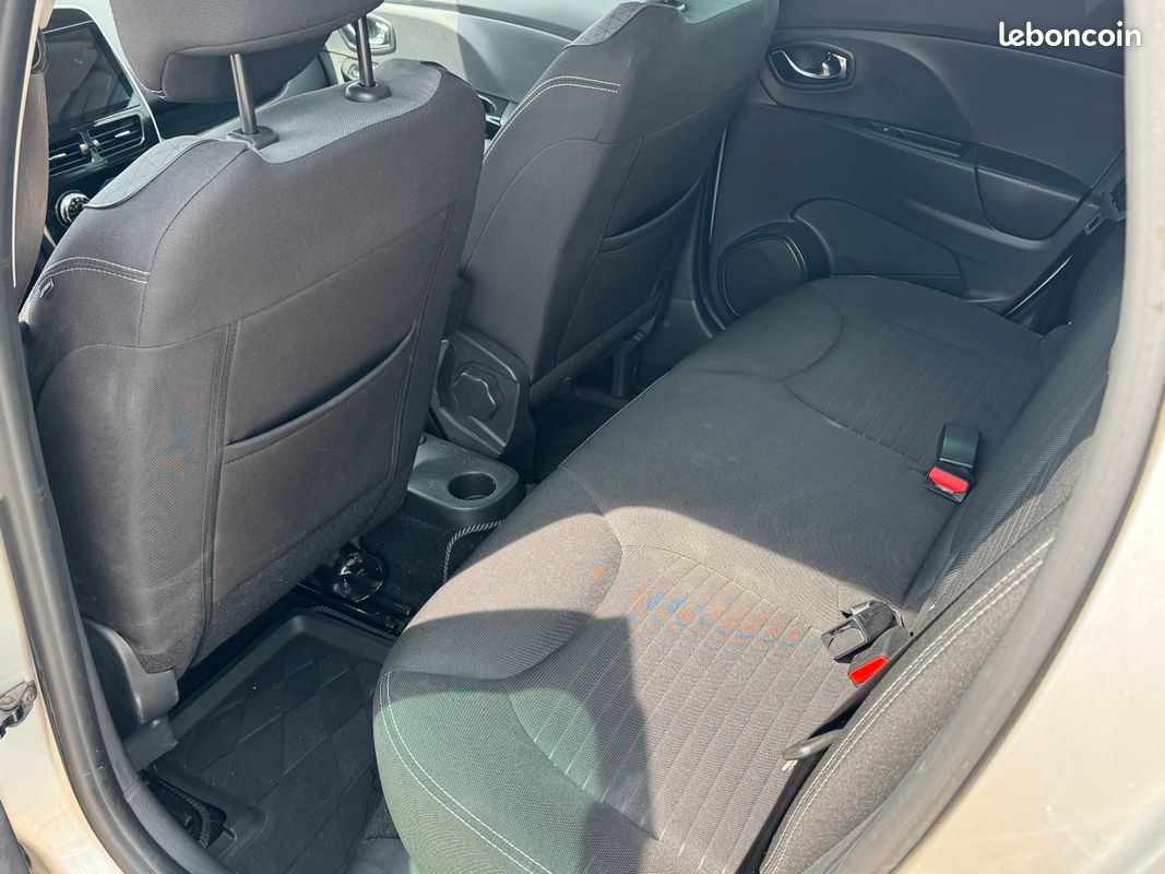 Renault clio iv estate (image 4)