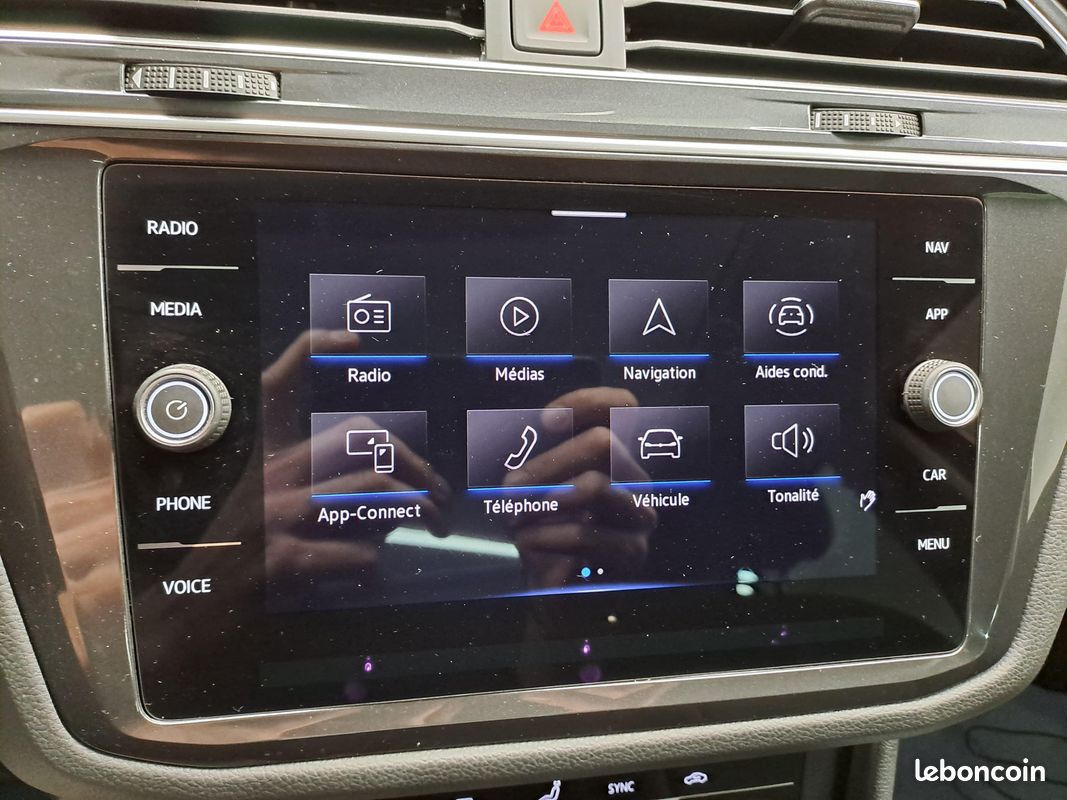 VOLKSWAGEN Tiguan 2.0 TDI 150ch DSG7 Elegance (image 39)