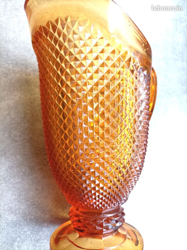 Pichet Vista Alegre Bicos ambré en verre ciselé vintage (image 4)
