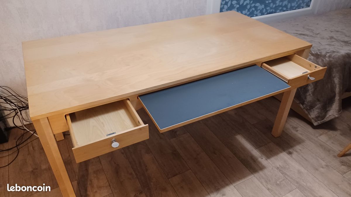 Bureau (image 2)