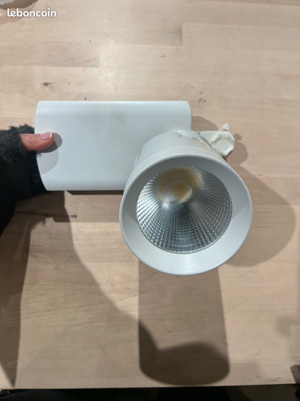 Spot LED sur rail blanc 4000K 3000lm (image 1)
