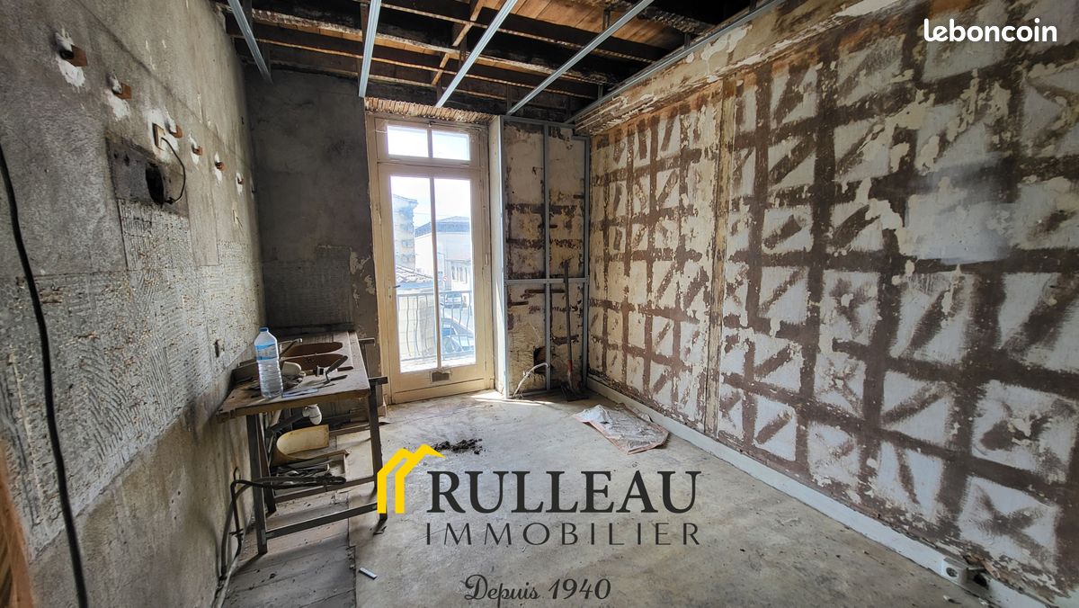 Immeuble 130 m² · à Saint-André-de-Cubzac · 130 m² · 198 000 €