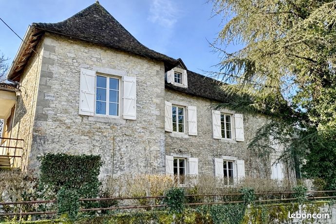 Propriété 8 pièces 229 m²