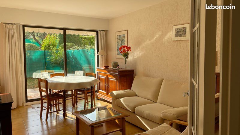 Appartement 2 pièces 52 m² · à Antibes · 52 m² · 1 080 €