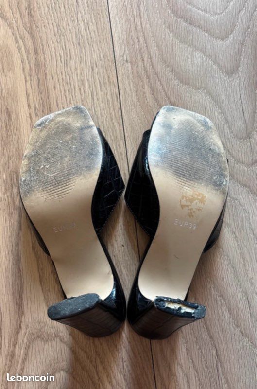 Talons noirs portés pointure 39 (image 7)