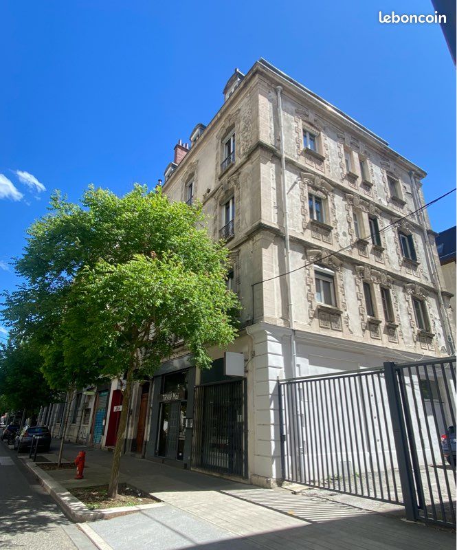 Appartement 5 pièces 133 m² · à Grenoble · 133 m² · 359 000 €