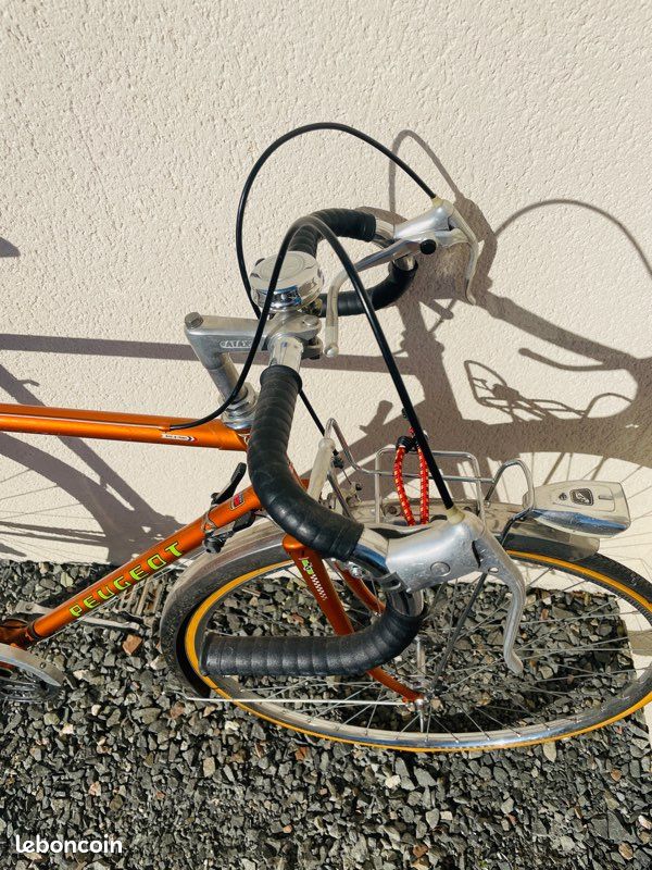 Boîte à Outils Vélo PEUGEOT Randonneuse - Cuir Marron - Cycles Anciens Années 40
